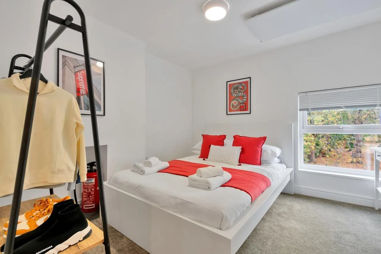 Long Stay In The City Centre With Free Parking Gloucester Apartment