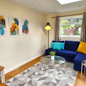 Gilpin 4bedroom Wifi, Parking, Netflix, Garden Gloucester